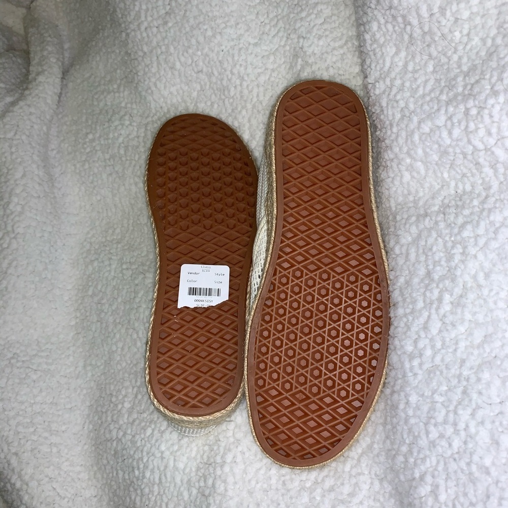 Vans - Picture 4 of 4